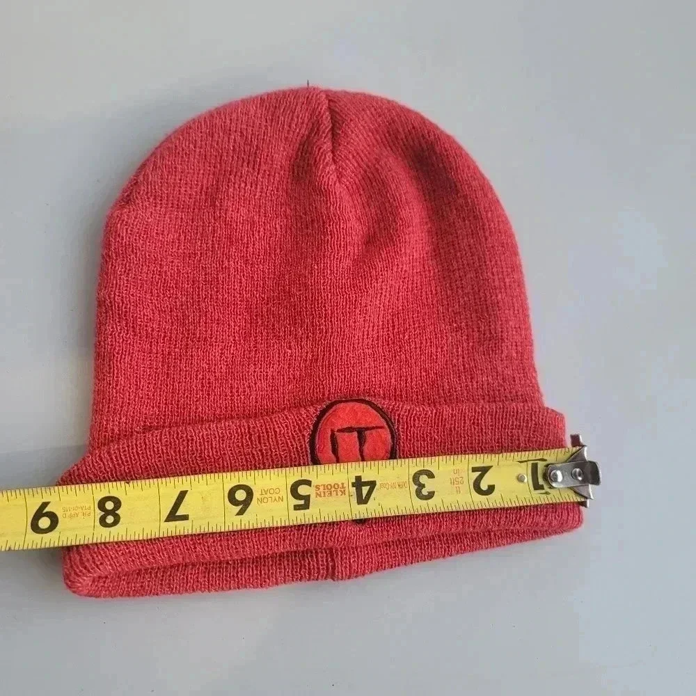 IT Pennywise Knit Beanie Hat Red Stretch Front Patch One Size